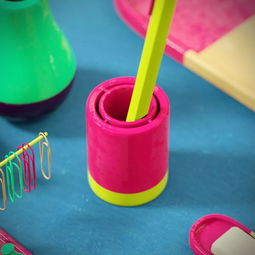 谁说红配绿赛狗配？办公用品也能玩出新花样